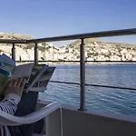 Titania Hotel