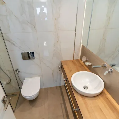 Hotell Titania Sarandë