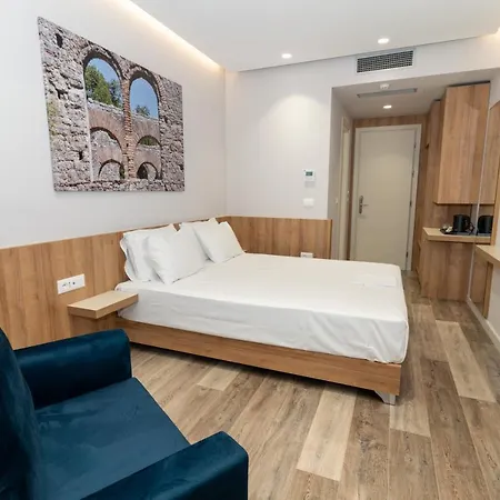 Titania Hotel Saranda