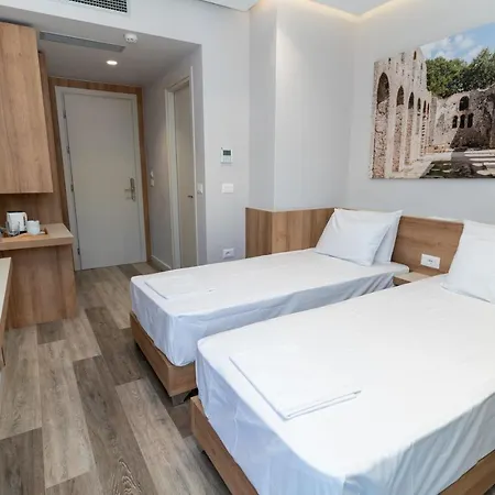 Titania Hotel 3*