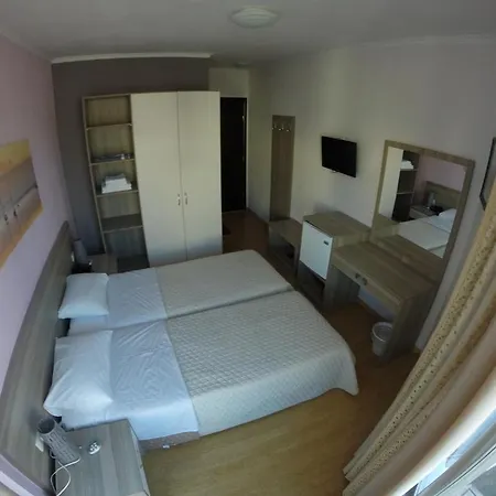 Titania Hotell Sarandë